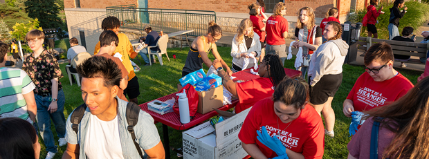 La Roche University freshman and Orientation leaders  gathered outside of Bold Hall for the Freshman Orientation Bold Hall Bash