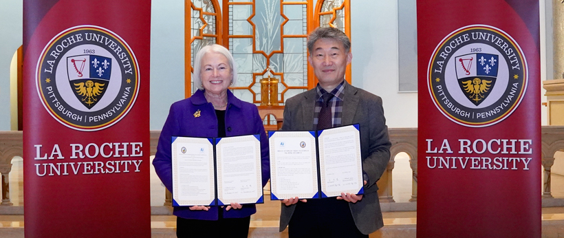 LRU President Dr. Christina Clark pictured with Dr. SeungJo Jeong, Dean of the International Exchange and Culture Center at Ansan University.